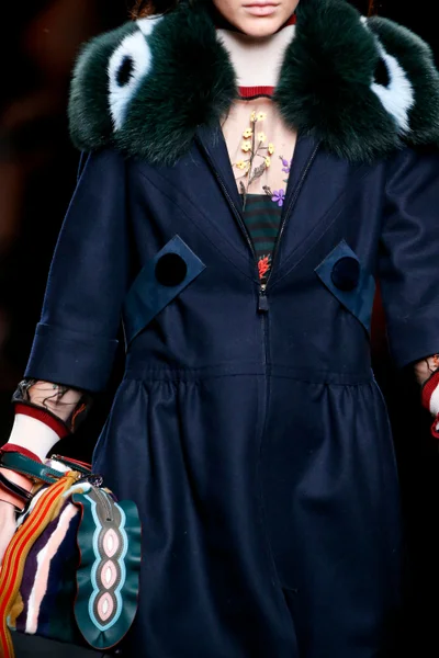 Look 2
